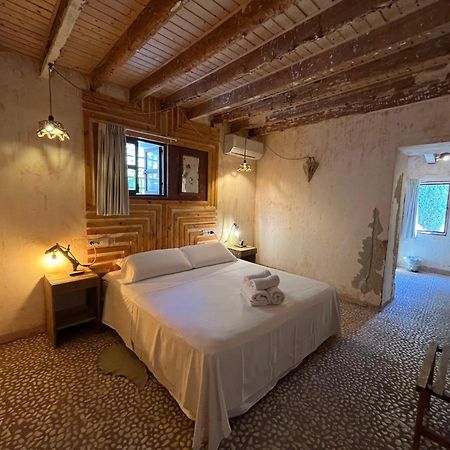 Boutique Hostal La Curandera De Salinas Sant Francesc de s'Estany Zewnętrze zdjęcie