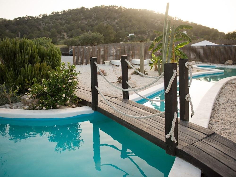 Boutique Hostal La Curandera De Salinas Sant Francesc de s'Estany Zewnętrze zdjęcie