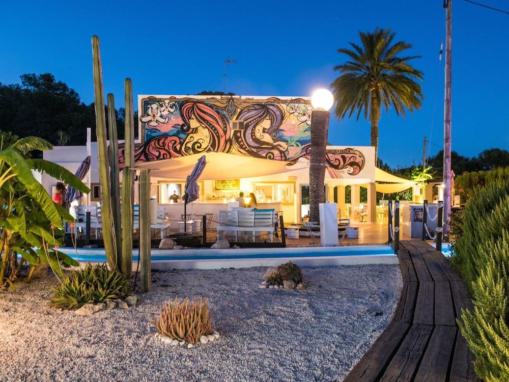 Boutique Hostal La Curandera De Salinas Sant Francesc de s'Estany Zewnętrze zdjęcie